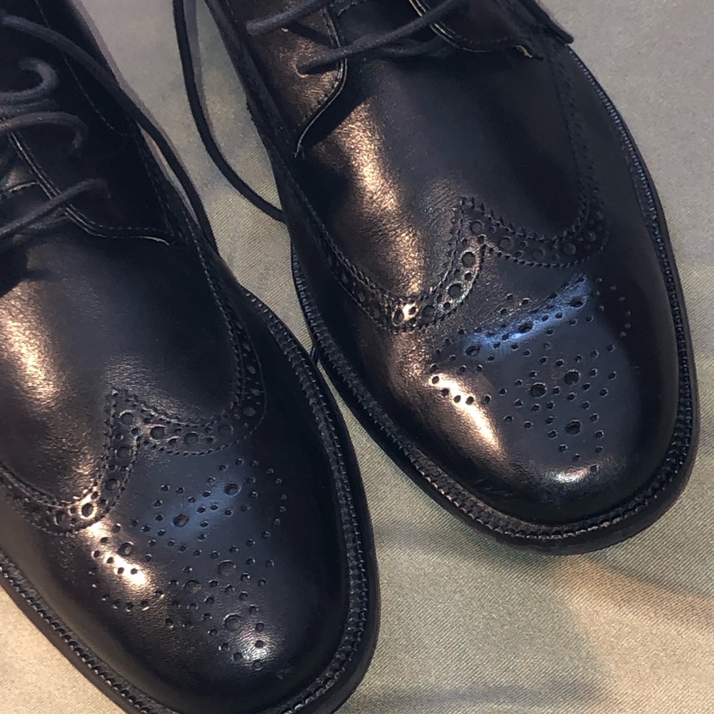 Men’s Cole Haan wing tip dress shoes size 13 - Picture 4 of 16